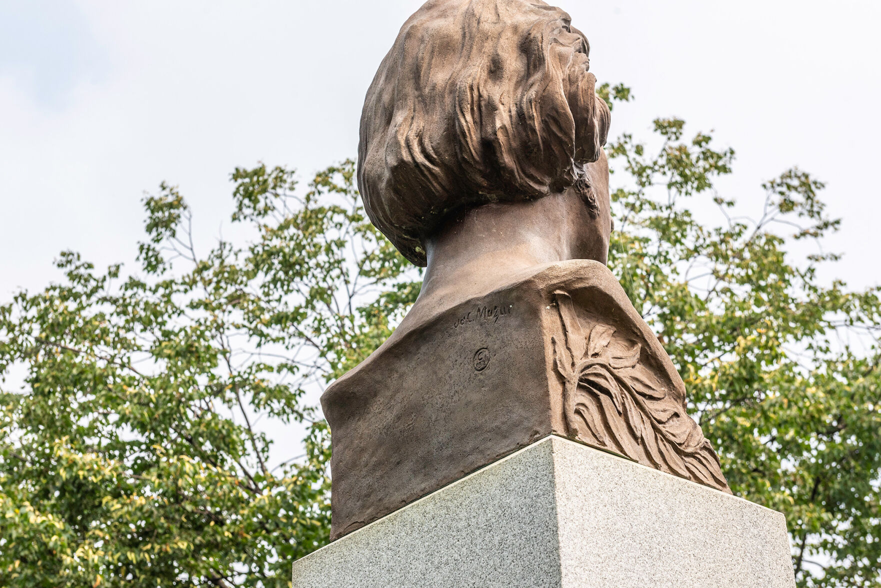 JosefMazur_Statue.jpg